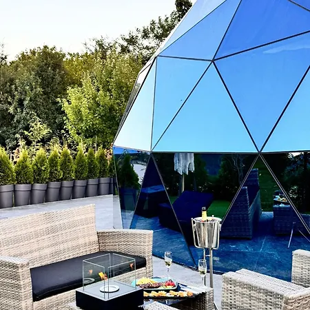 Glass Domes - By The Wind Mills Hydropark Θέρετρο *